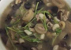 竹蓀菌湯